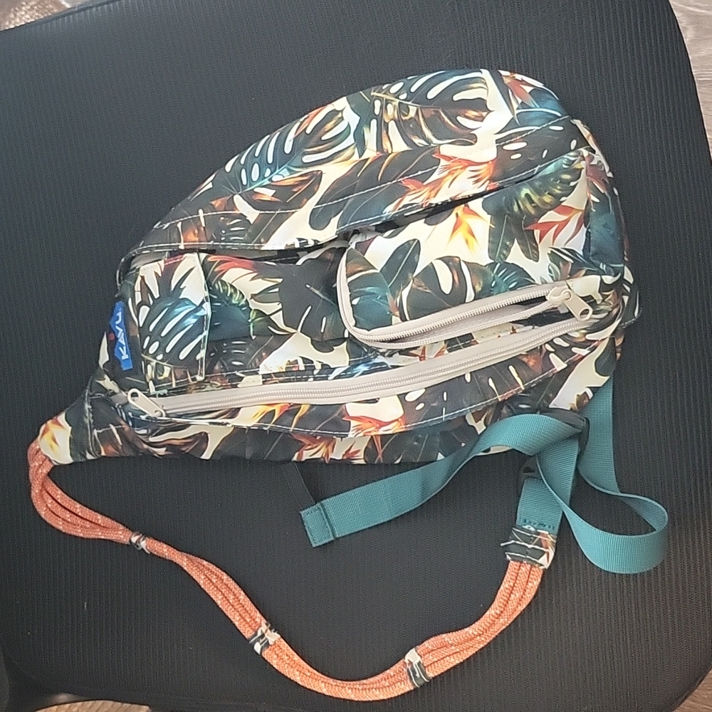 Tropical Kavu Sling Bag